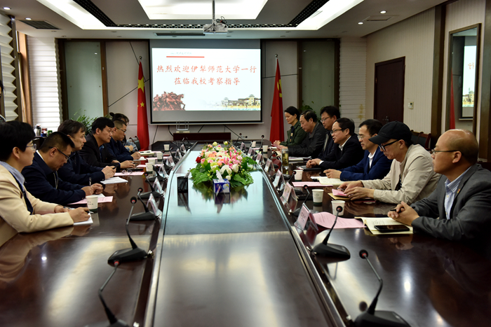 伊犁师范大学副校长马合比亚提一行来校考察交流