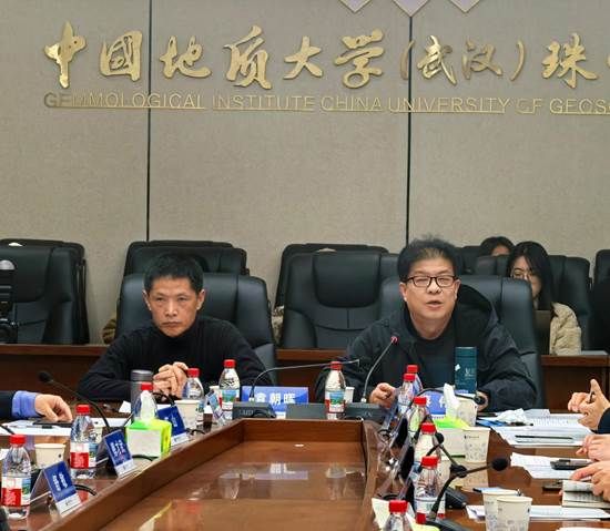 说明: 发言照片